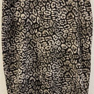 Ann Taylor Black and White Animal Print Pencil Skirt Size 8 Stretch